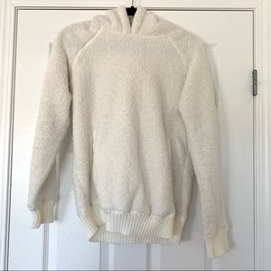 2 for $20 🎀 White teddy hoodie